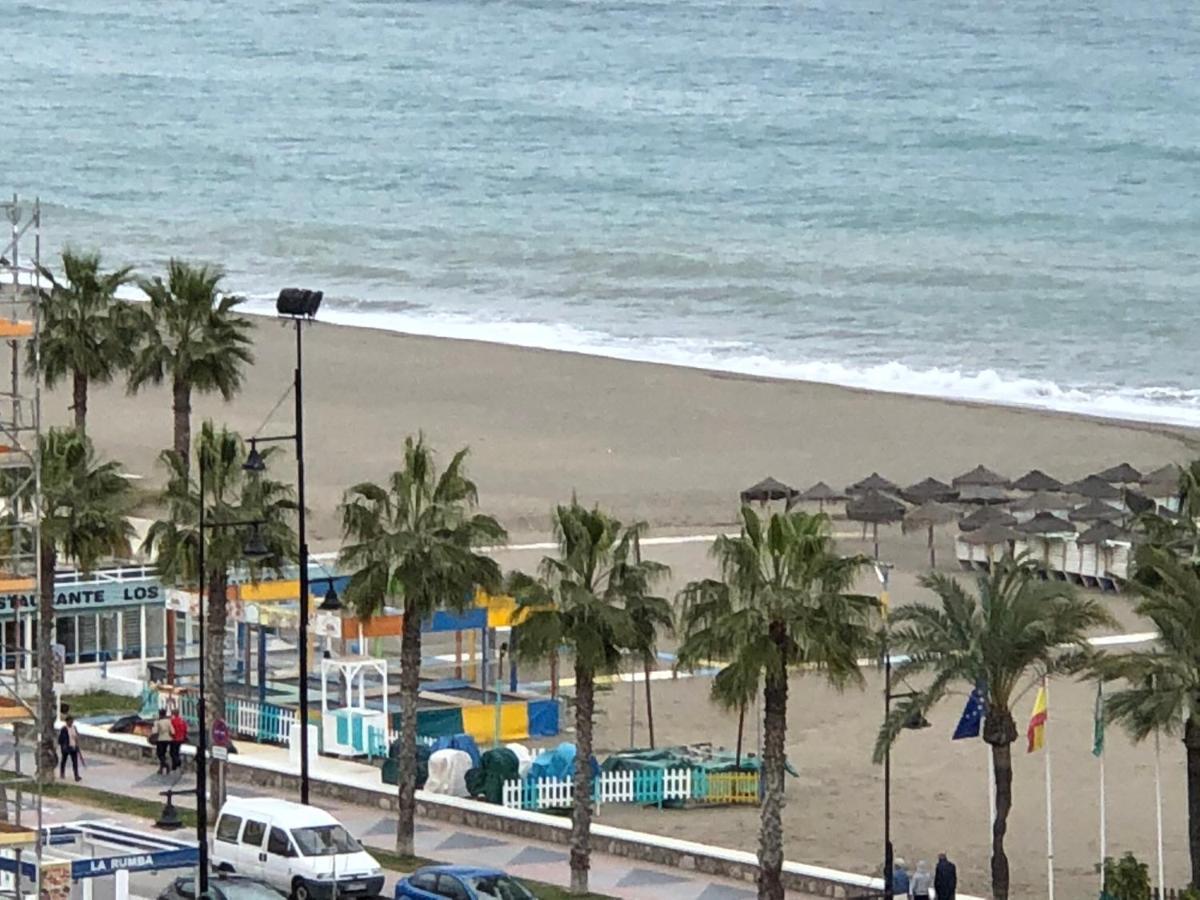 Torremolinos, Playa del Bajondillo, primera linea Esterno foto
